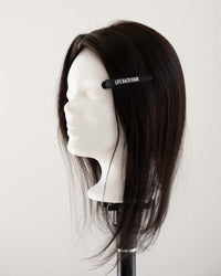 Lace Closure, getragen auf Kopfmodell, Nahaufnahme Ansatz – Dark Cookie