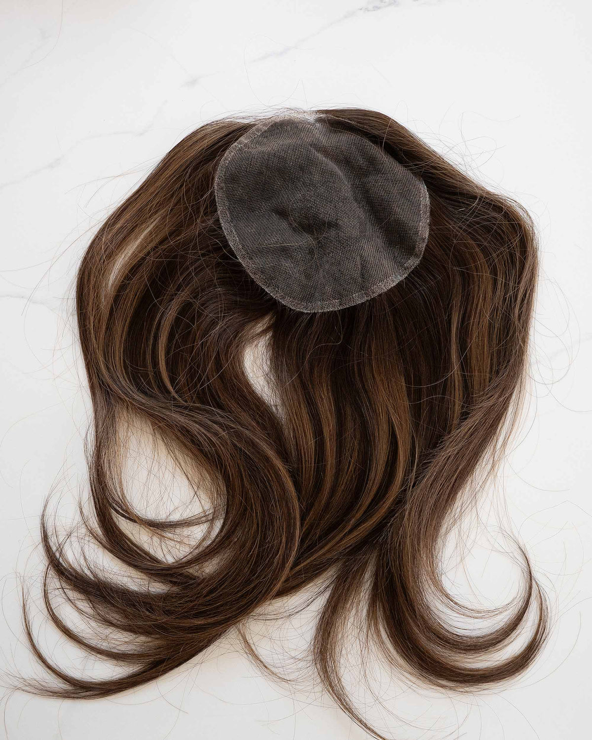 Lace Closure, Nahaufnahme der Spitzenbasis von der Seite – Mocha Velvet