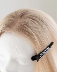 Lace Closure, getragen auf Kopfmodell, Nahaufnahme Ansatz – Pearl Ice Blonde