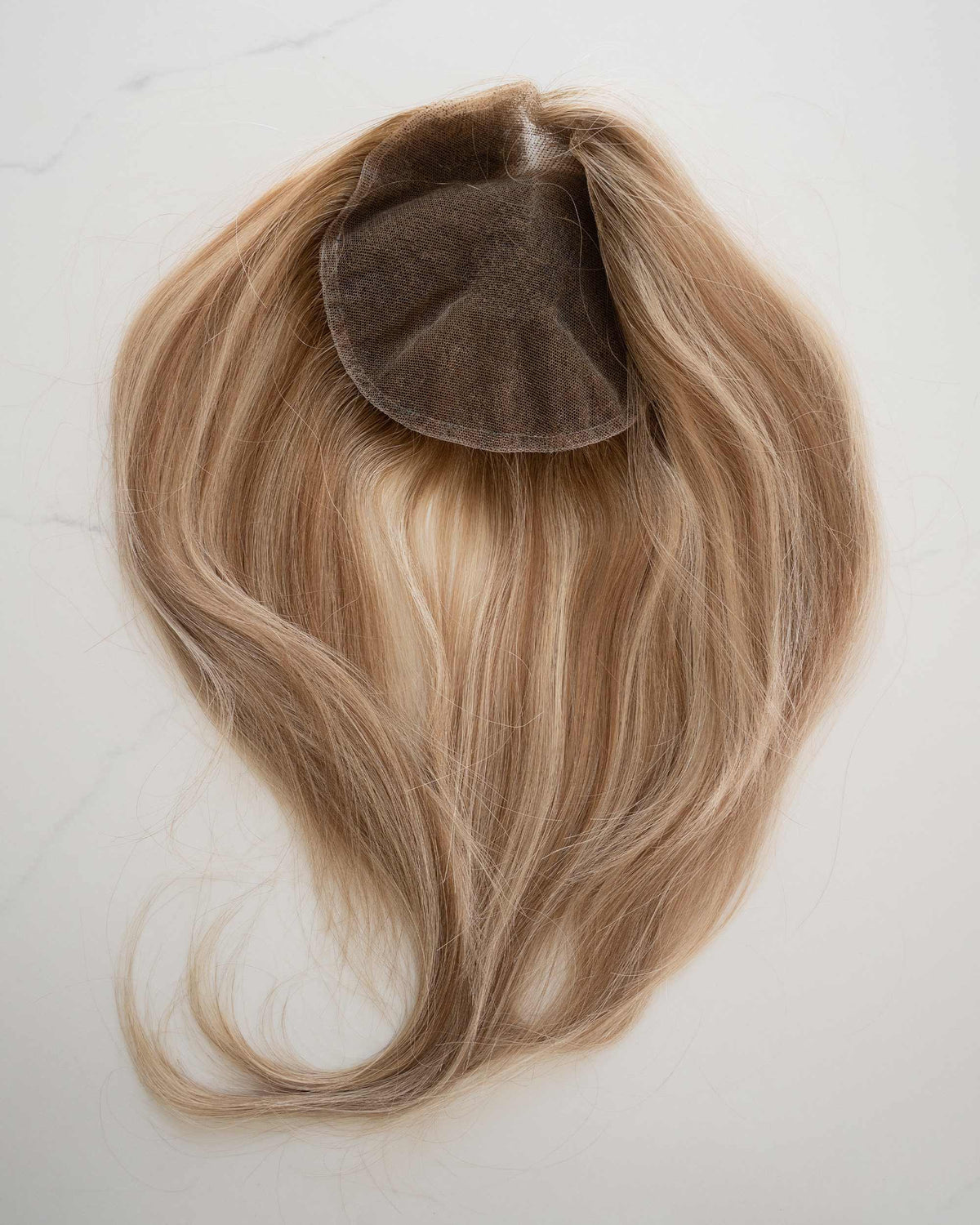 Lace Closure, Nahaufnahme der Spitzenbasis von der Seite – Vanilla Beige
