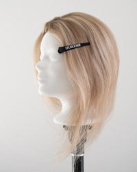 Lace Closure, getragen auf Kopfmodell, Gesamtansicht – Vanilla Beige